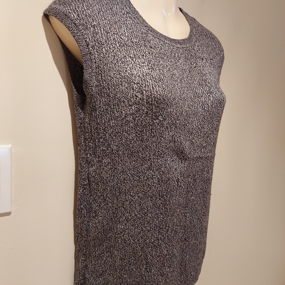 ❣️Ladies Calvin Klein sleeveless top size S (#470)✅️ - Picture 5 of 9